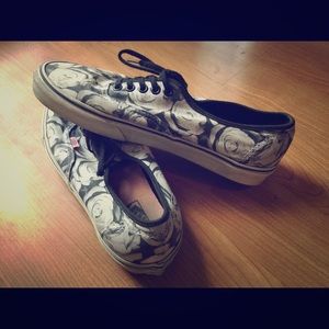 Vans low top shoes